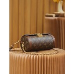 Louis Vuitton𝐏𝐀𝐏𝐈𝐋𝐋𝐎𝐍 𝐓𝐑𝐔𝐍𝐊系列 #M57835#